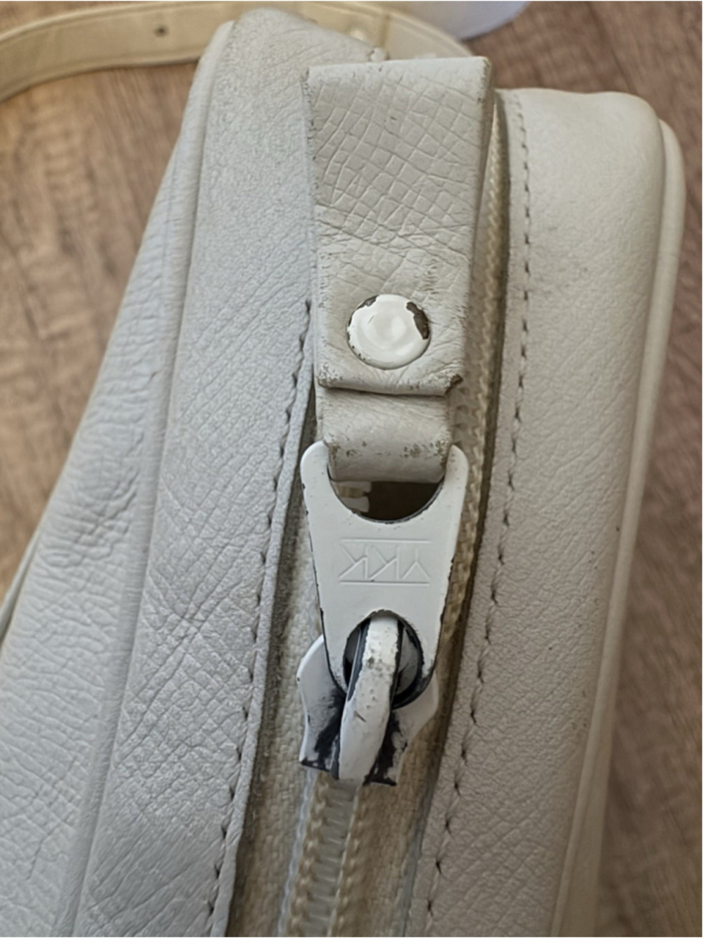 Vintage Yves Saint Laurent YSL White Leather Shoulder Bag Mod Minimalist Luxury - Picture 12 of 14